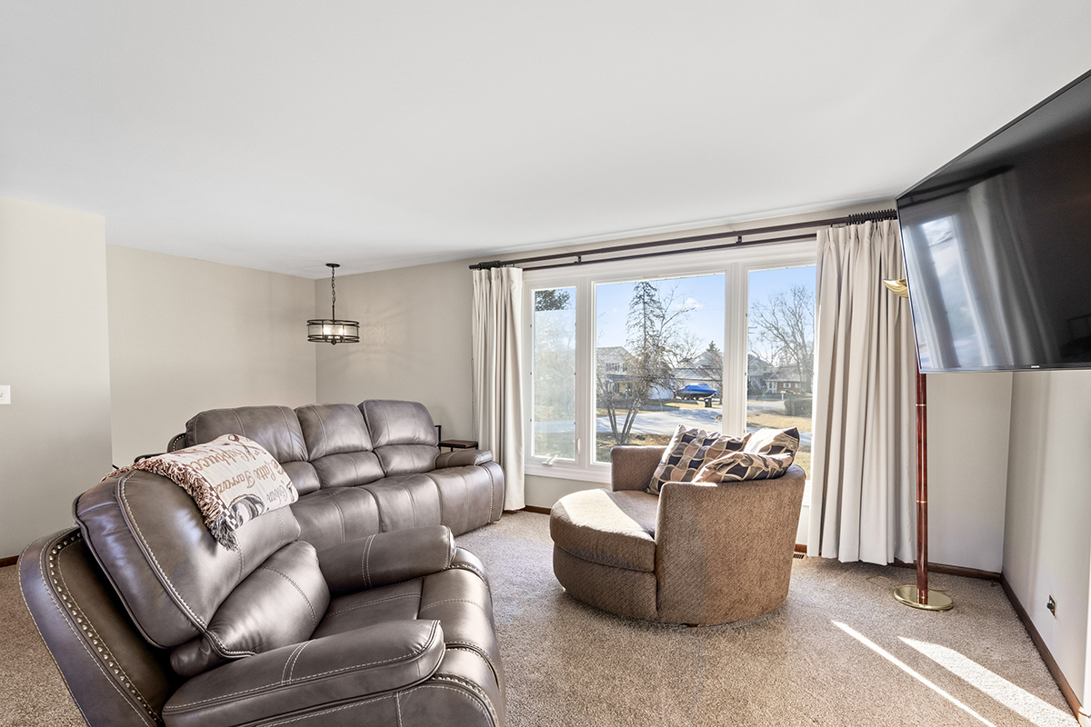 3000 Miller Drive, McHenry, IL 60050