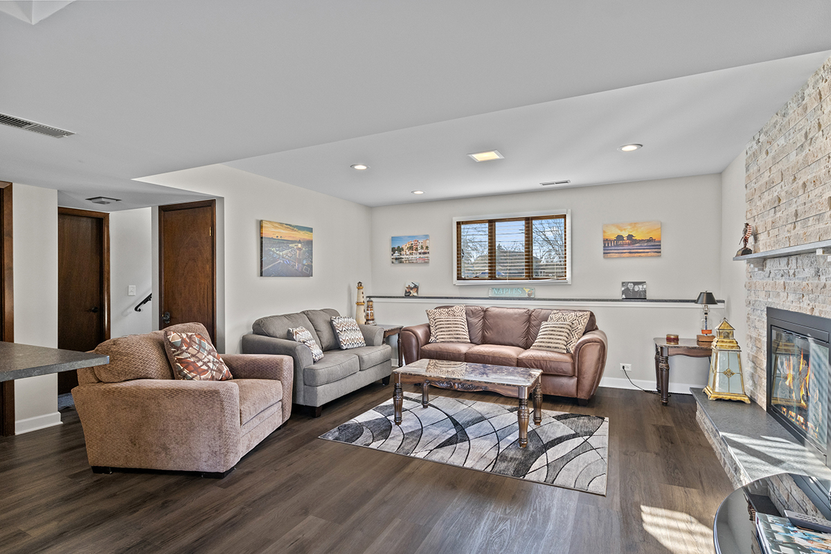 3000 Miller Drive, McHenry, IL 60050