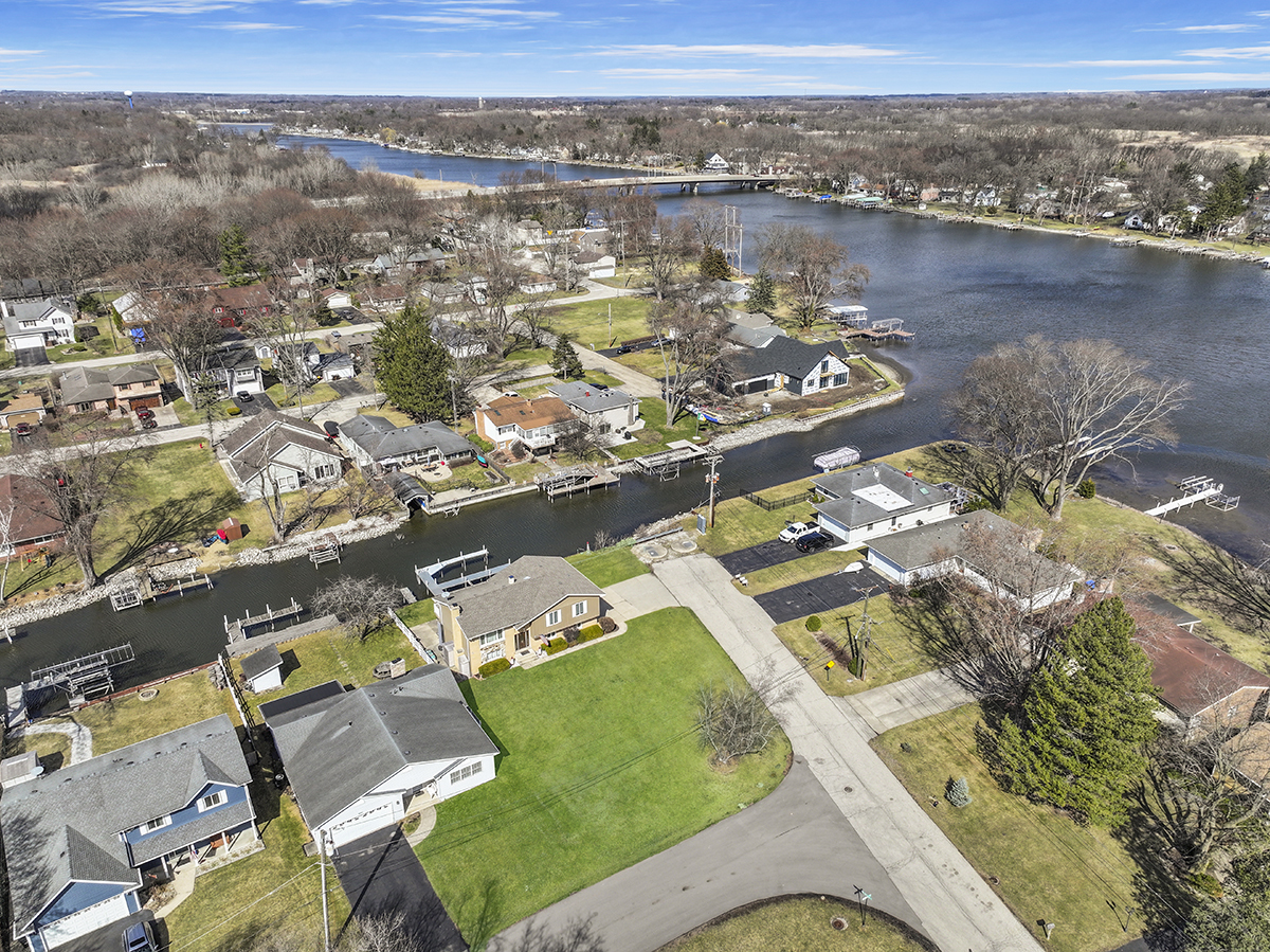 3000 Miller Drive, McHenry, IL 60050