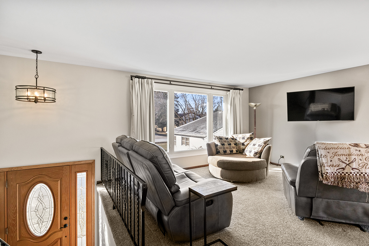 3000 Miller Drive, McHenry, IL 60050