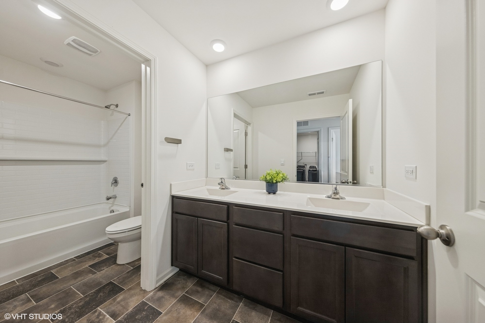 411 Stockton Drive, Joliet, IL 60436