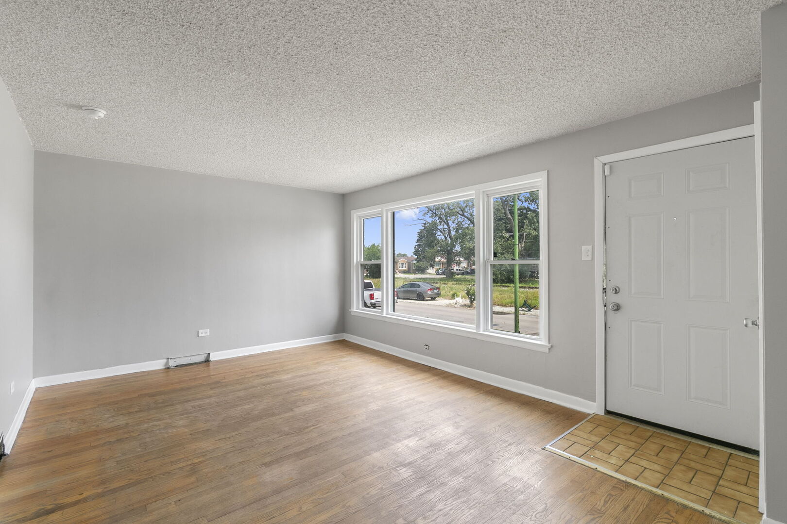 7216 S CENTRAL PARK Avenue, Chicago, IL 60629