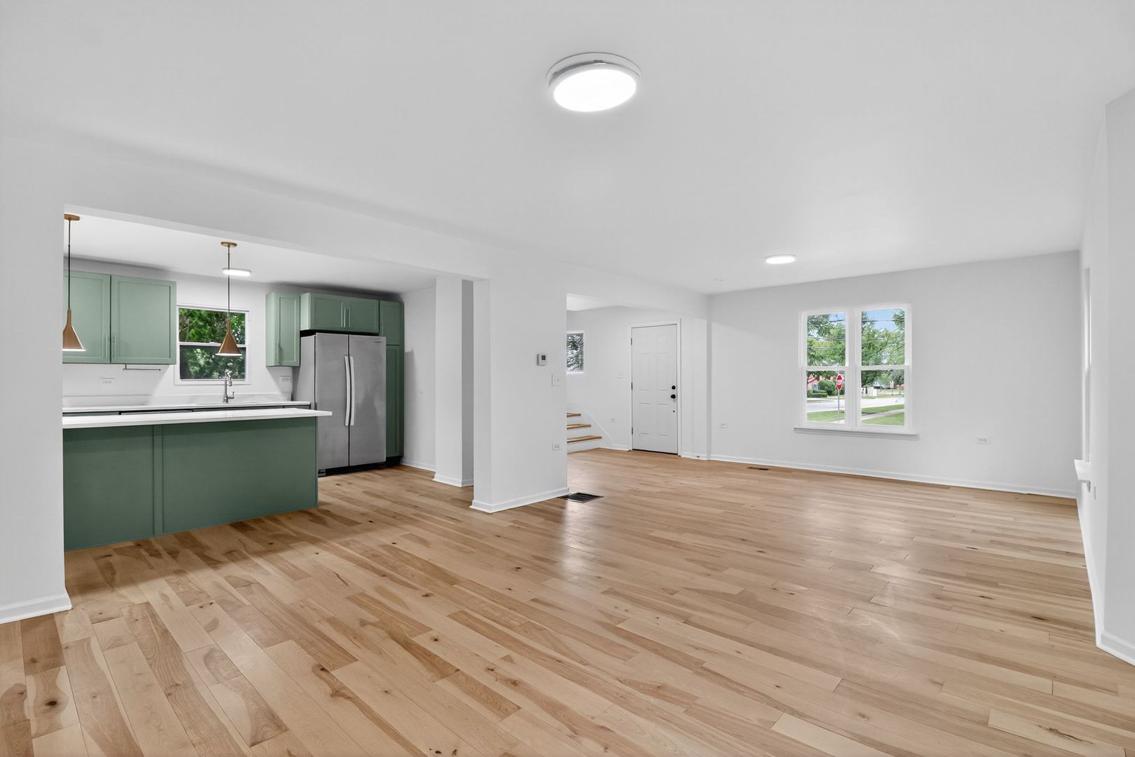 913 Sunset Court, Deerfield, IL 60015