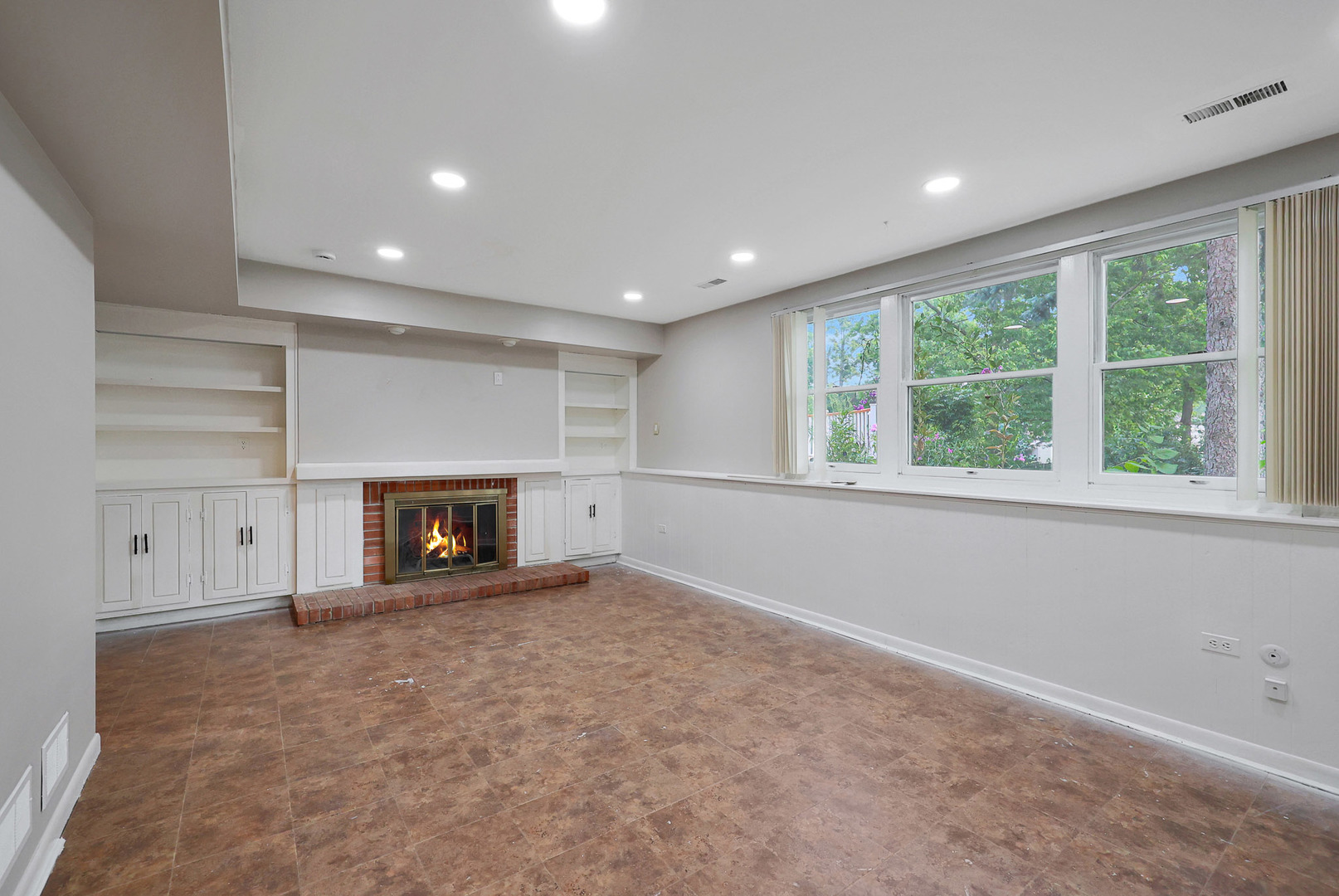 1356 Larchmont Drive, Buffalo Grove, IL 60089