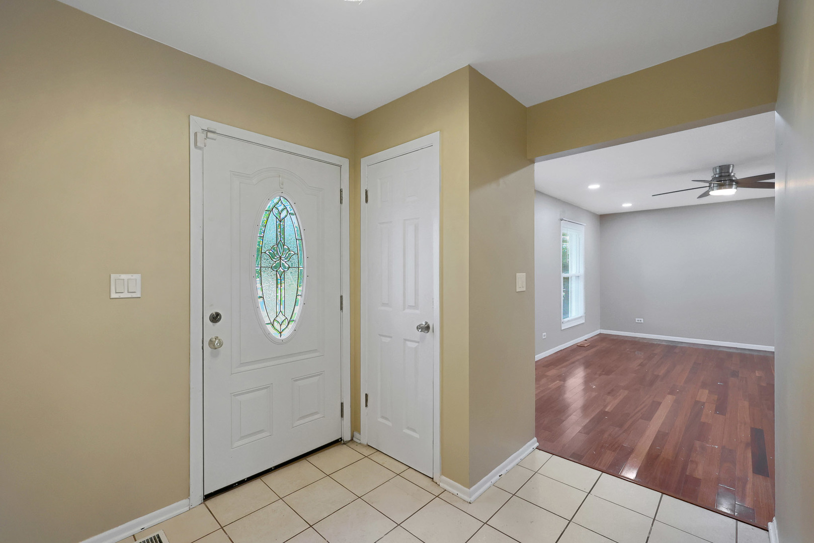 1356 Larchmont Drive, Buffalo Grove, IL 60089