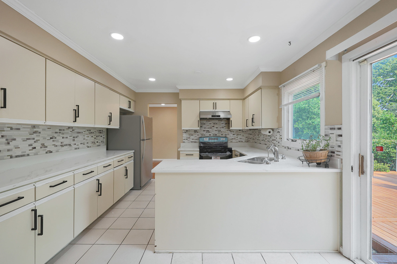 1356 Larchmont Drive, Buffalo Grove, IL 60089