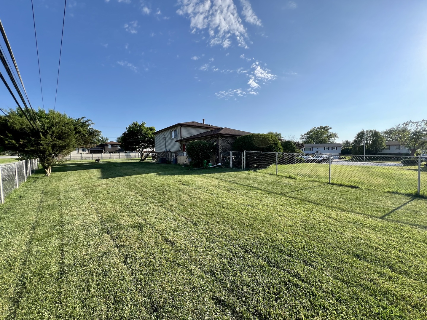 18921 Oakwood Court, Country Club Hills, IL 60478