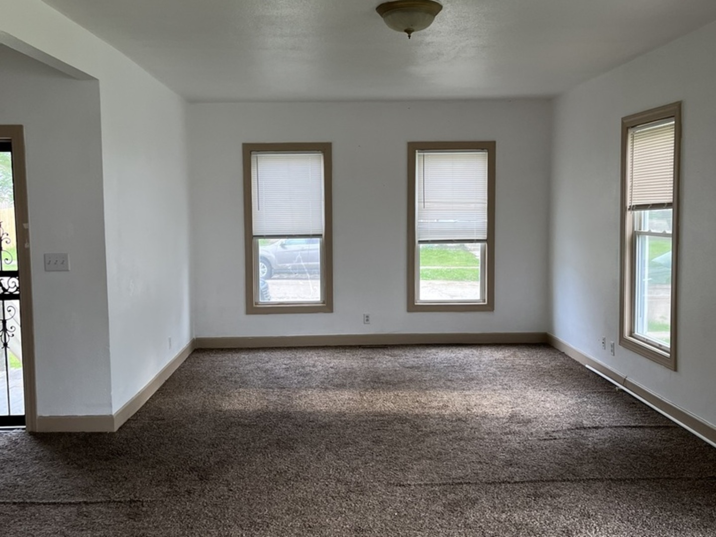 110-112 E Frank Street, Freeport, IL 61032