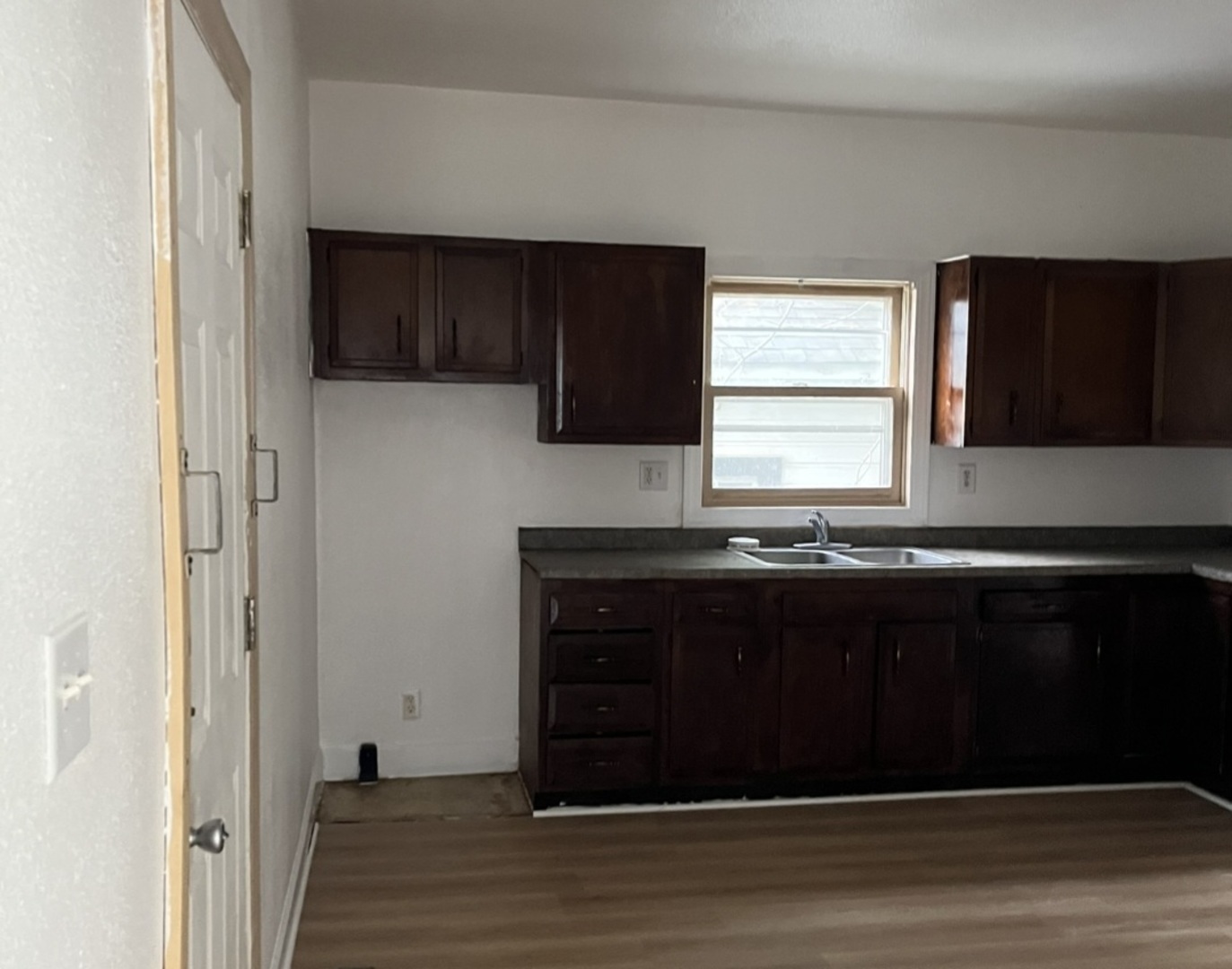 110-112 E Frank Street, Freeport, IL 61032