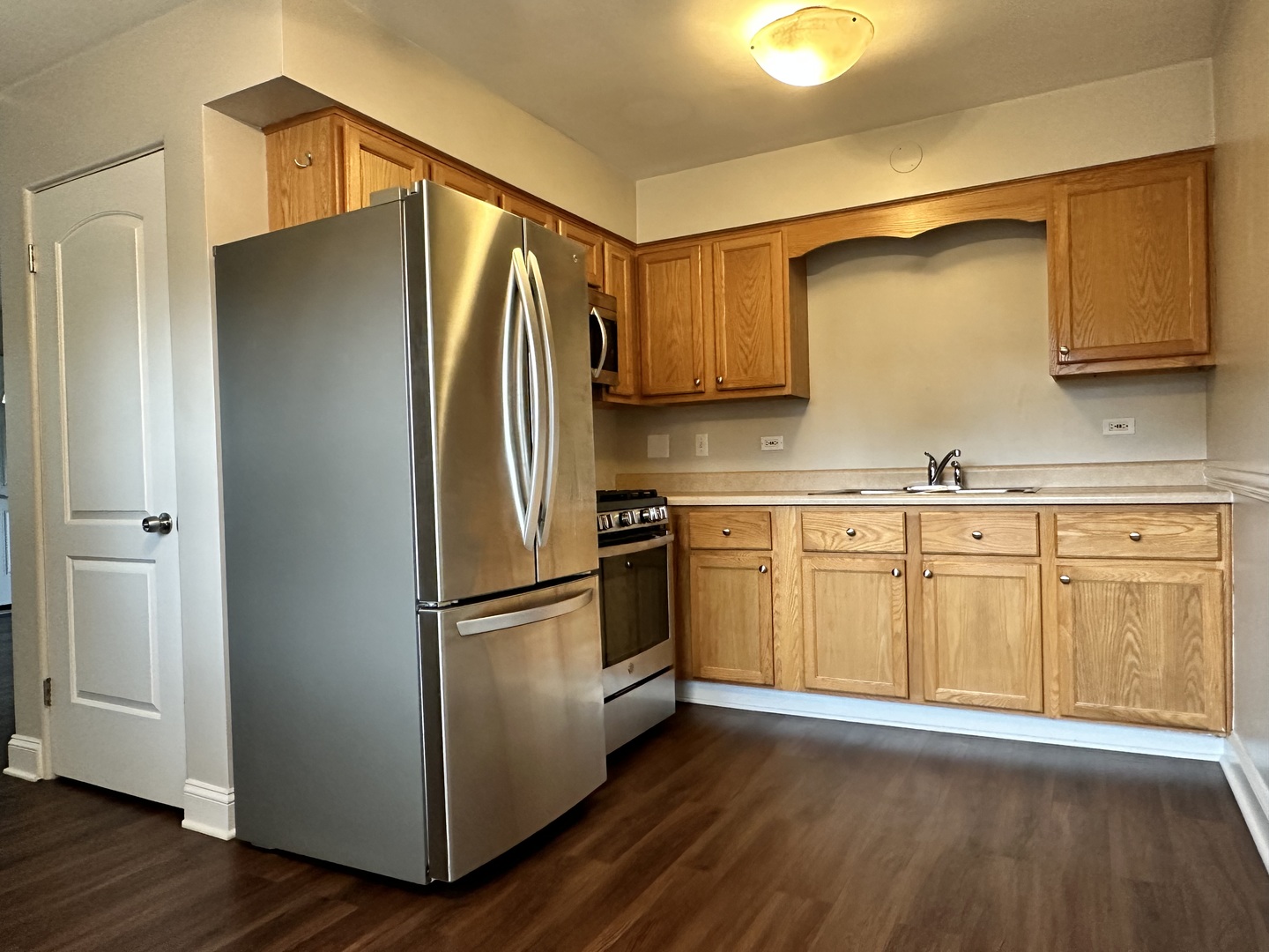 1 N Washington Street, Westmont, IL 60559