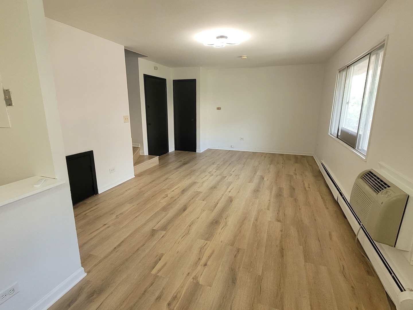 2402 Algonquin Road #9, Rolling Meadows, IL 60008