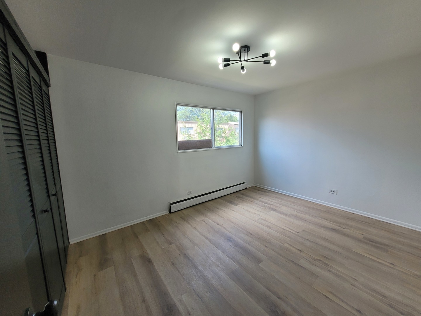 2402 Algonquin Road #9, Rolling Meadows, IL 60008