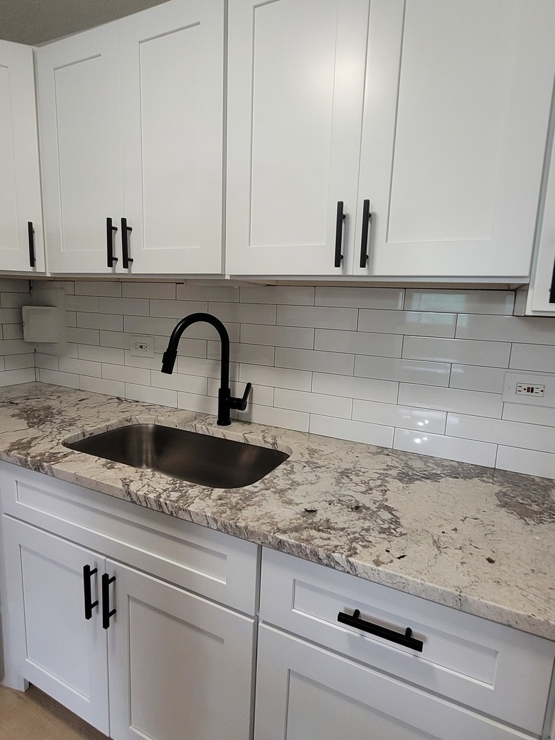 2402 Algonquin Road #9, Rolling Meadows, IL 60008