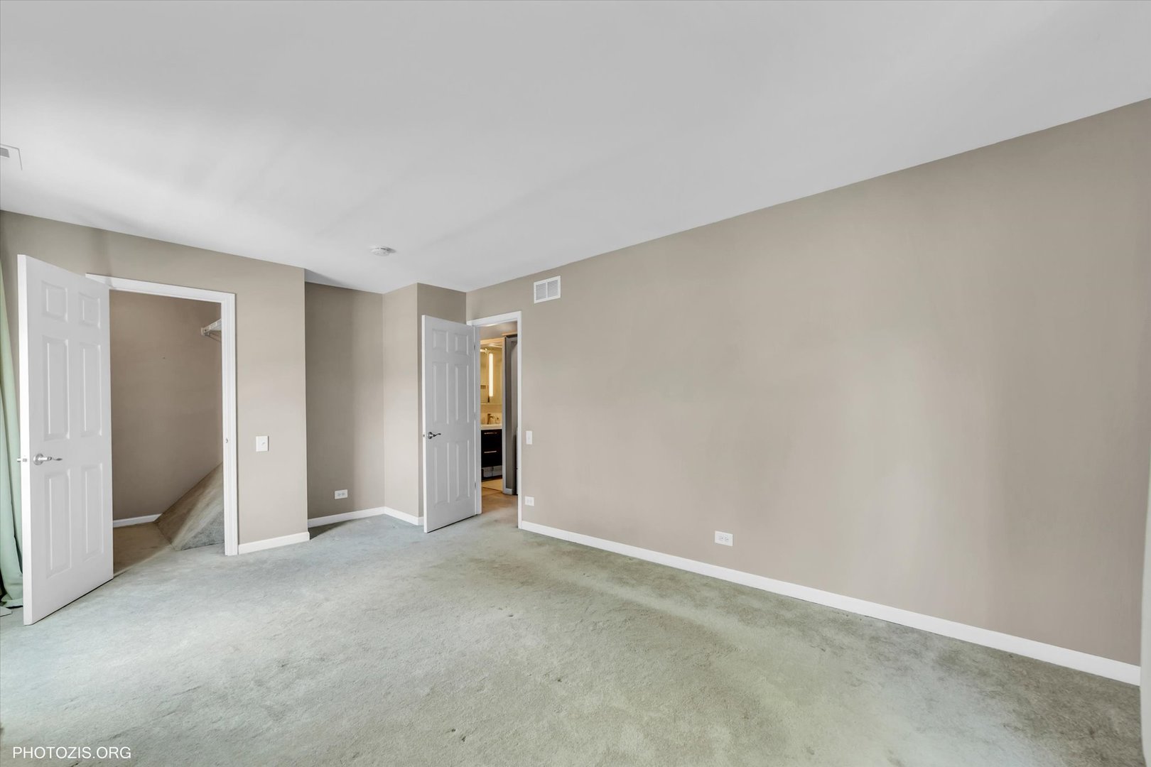 436 Yorktown Court, Aurora, IL 60504