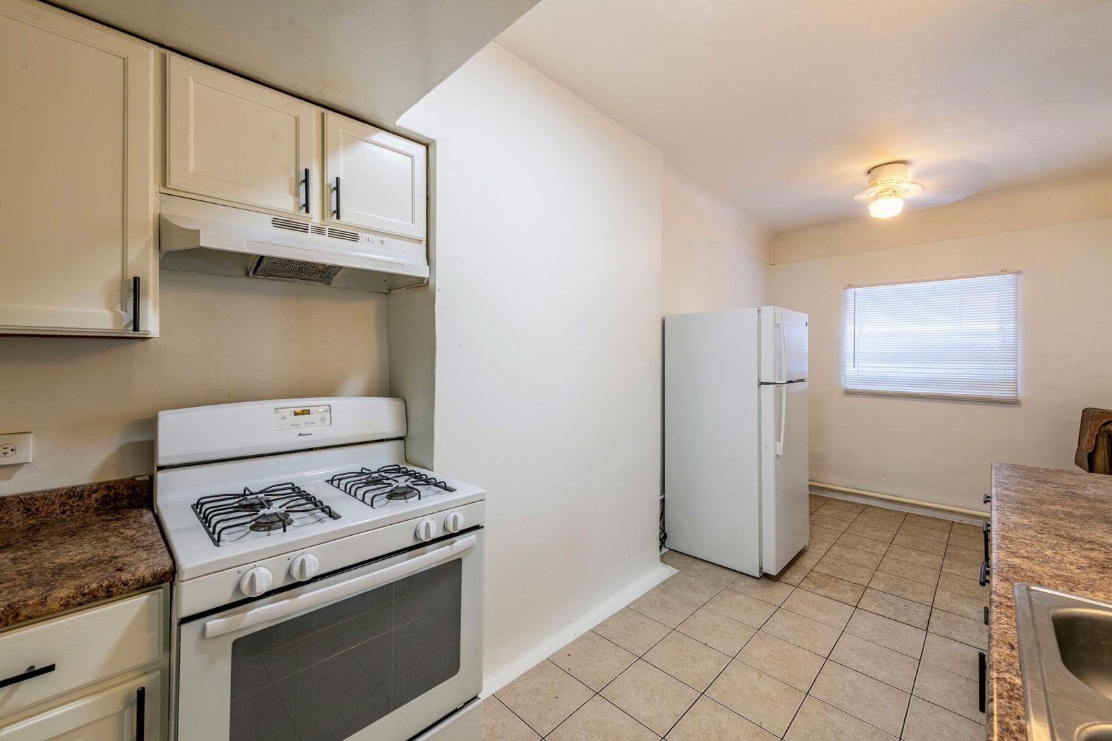 3302 Kenilworth Avenue, Berwyn, IL 60402