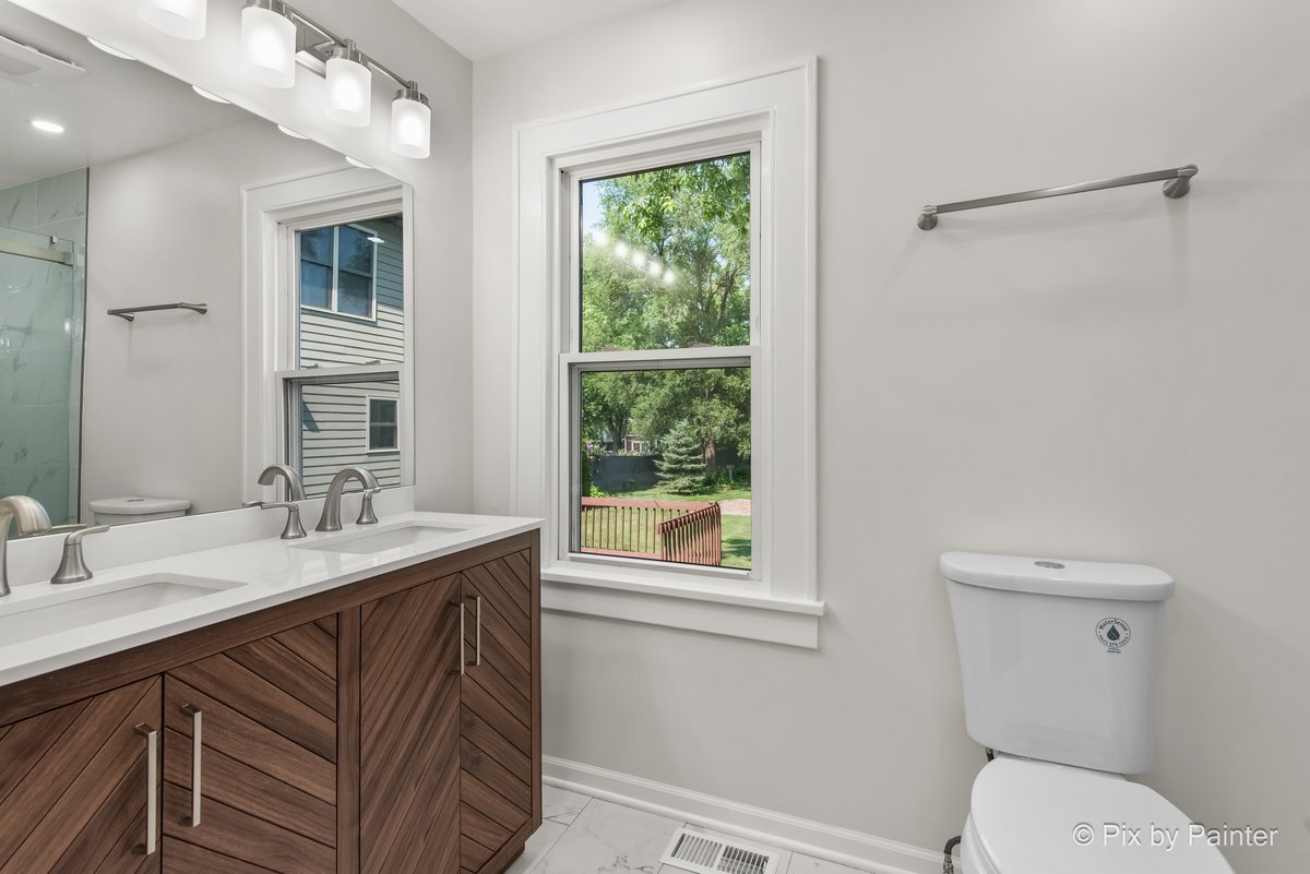 4524 Cross Street, Downers Grove, IL 60515