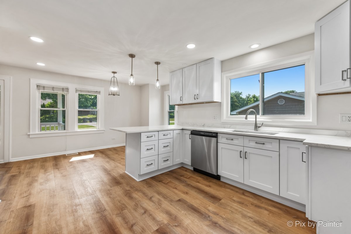 4524 Cross Street, Downers Grove, IL 60515