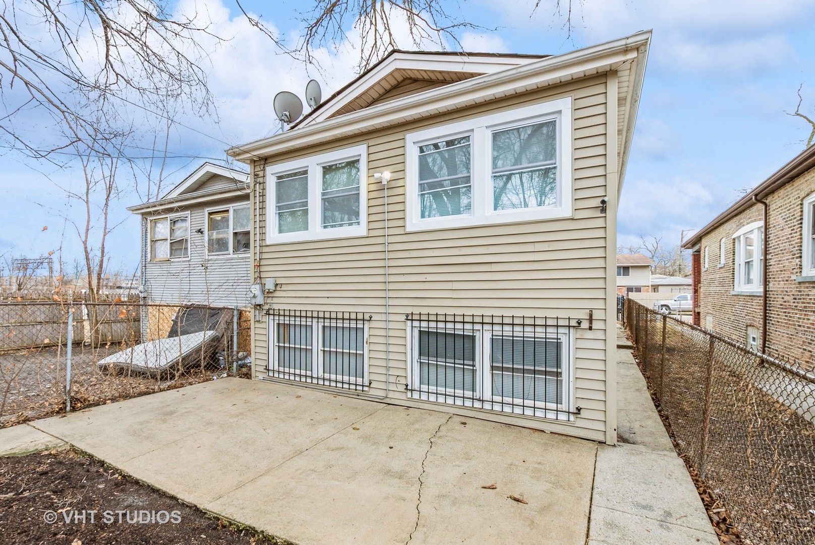 9433 S Burnside Avenue, Chicago, IL 60619