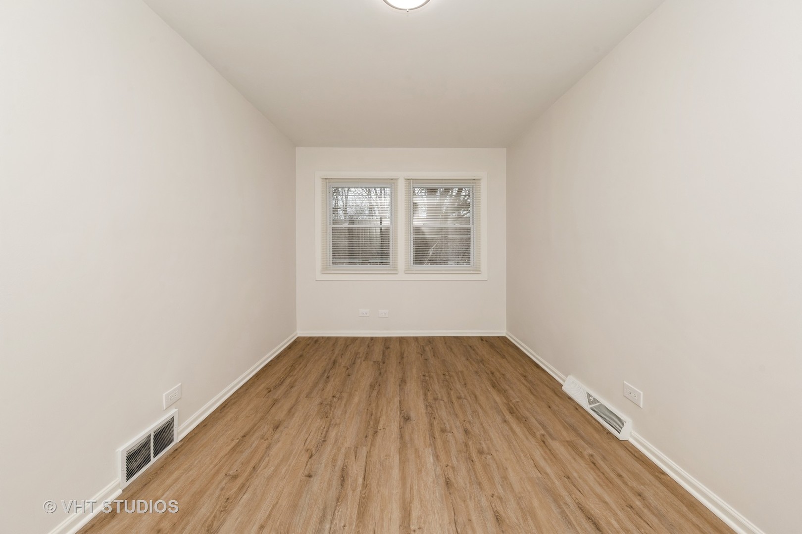 9433 S Burnside Avenue, Chicago, IL 60619