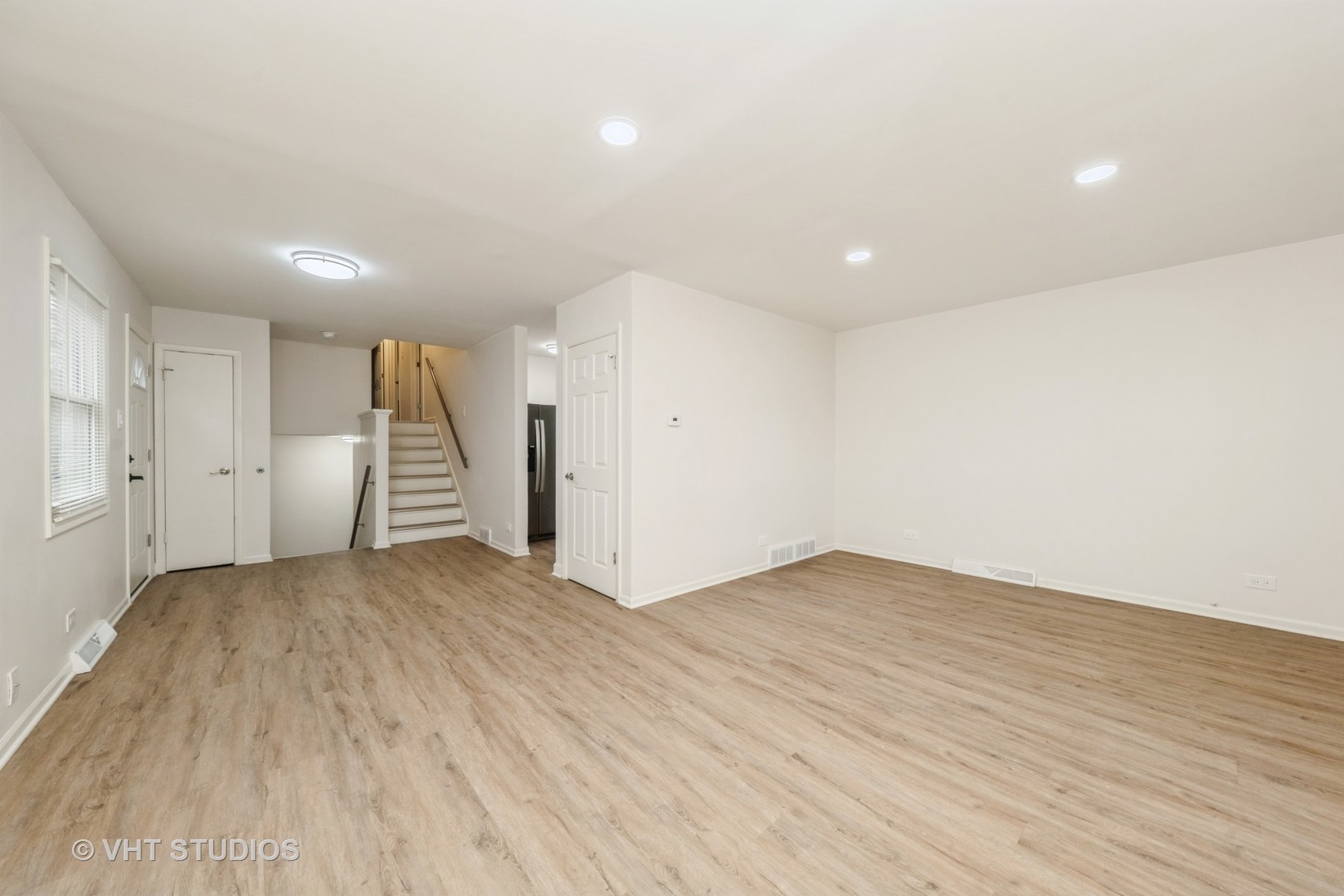 9433 S Burnside Avenue, Chicago, IL 60619