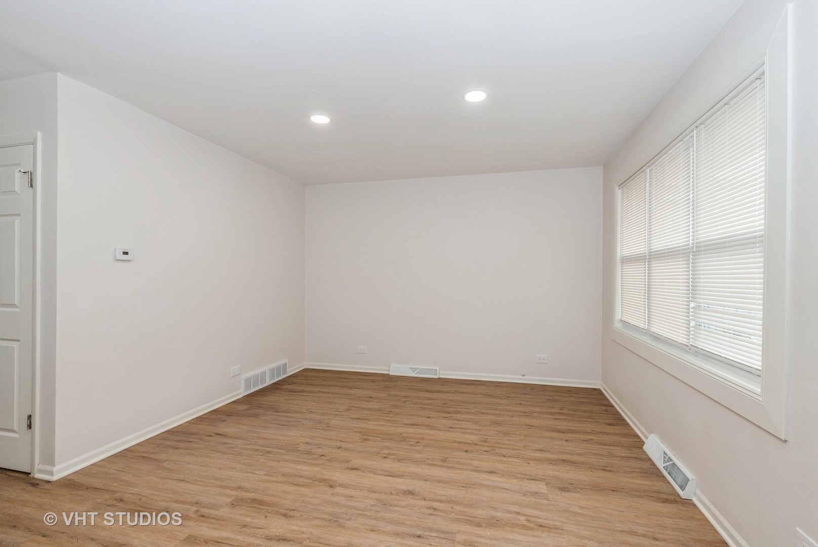 9433 S Burnside Avenue, Chicago, IL 60619