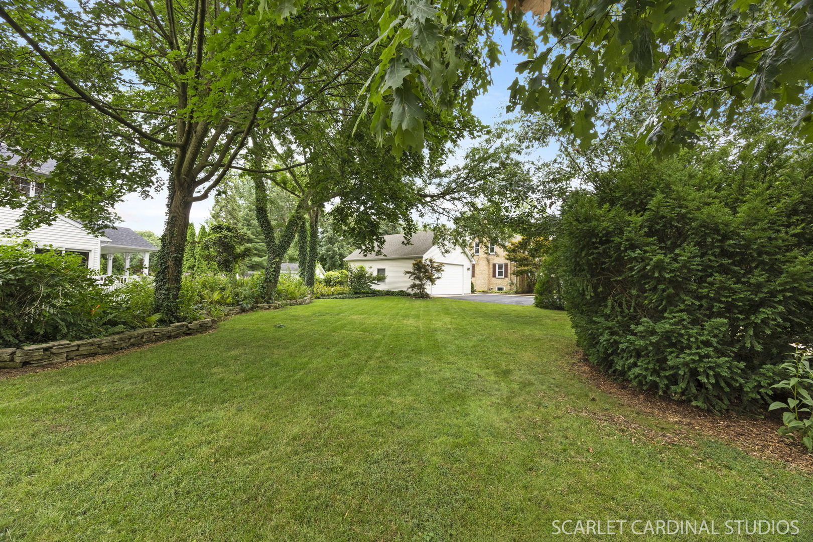 3S269 Gates Place, Warrenville, IL 60555