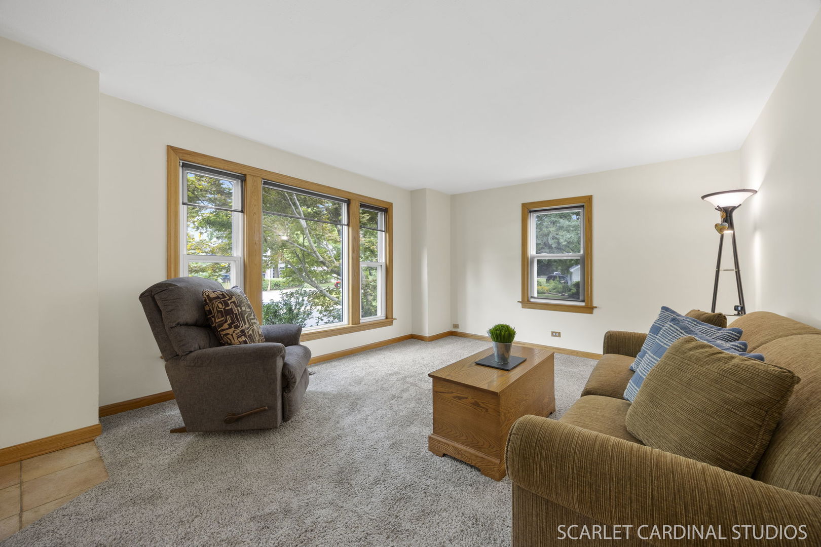 3S269 Gates Place, Warrenville, IL 60555