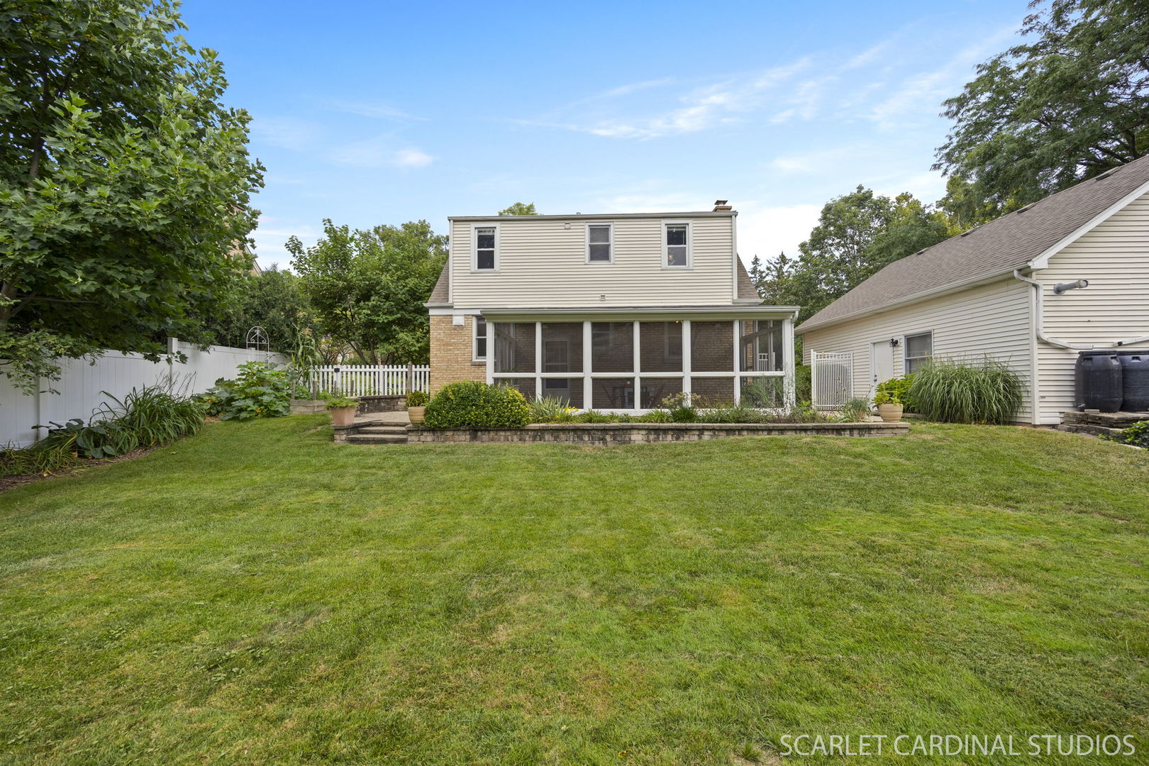 3S269 Gates Place, Warrenville, IL 60555