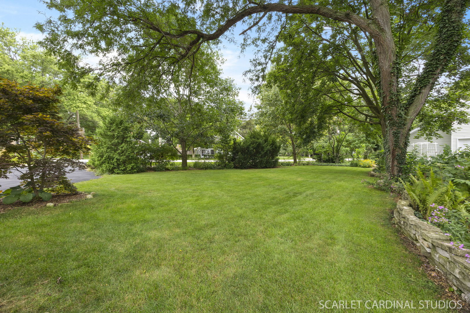 3S269 Gates Place, Warrenville, IL 60555