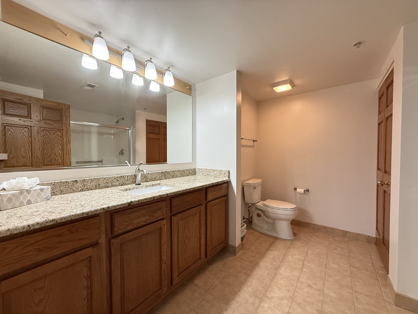 201 W Brush Hill Road #103, Elmhurst, IL 60126