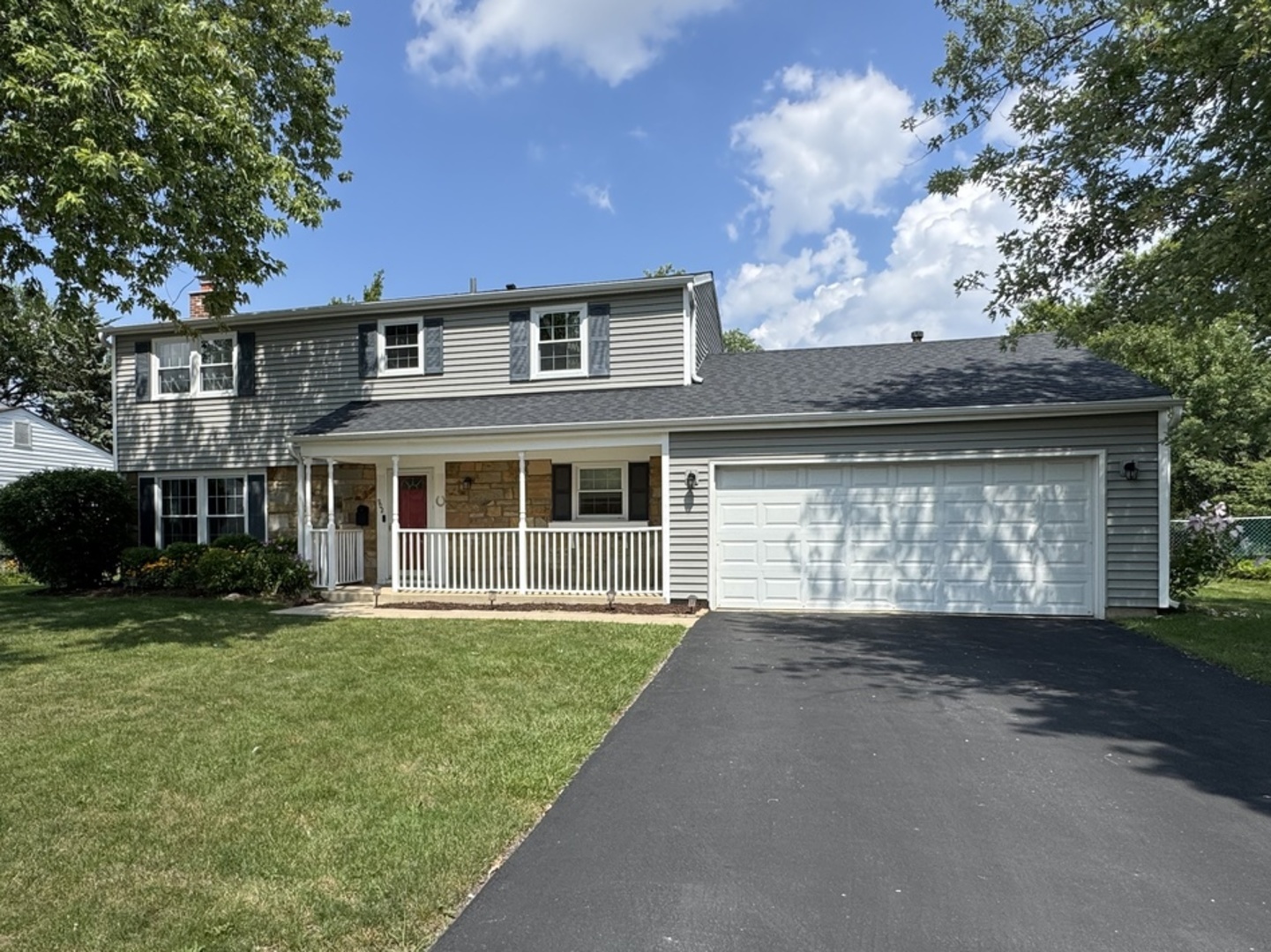 902 Roxbury Lane, Schaumburg, IL 60194