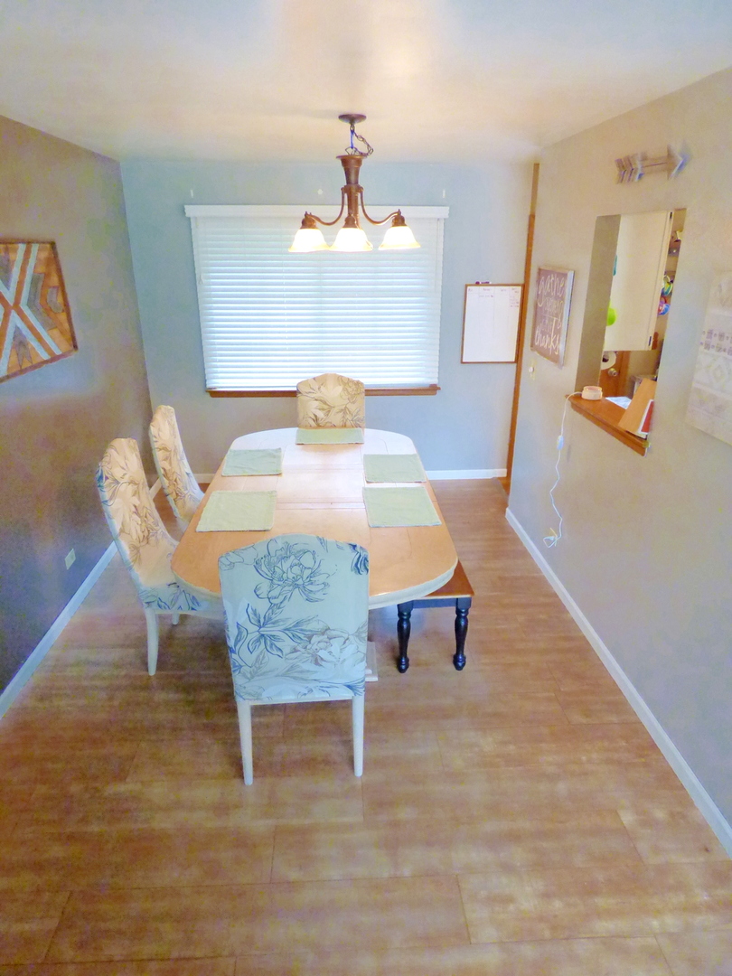 1420 E Lake Louise Drive, Palatine, IL 60074