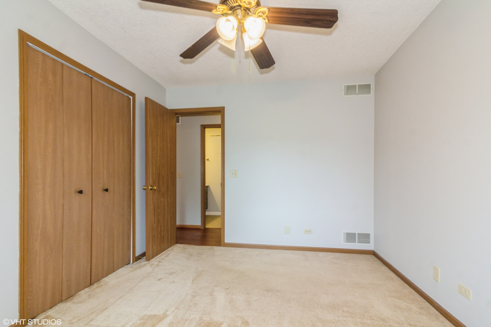 253 S Harrison Street #253, Geneva, IL 60134