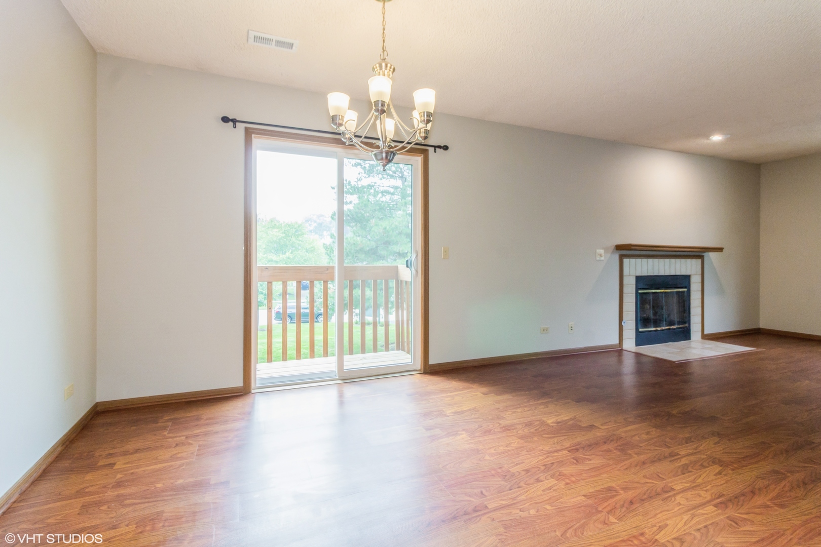 253 S Harrison Street #253, Geneva, IL 60134