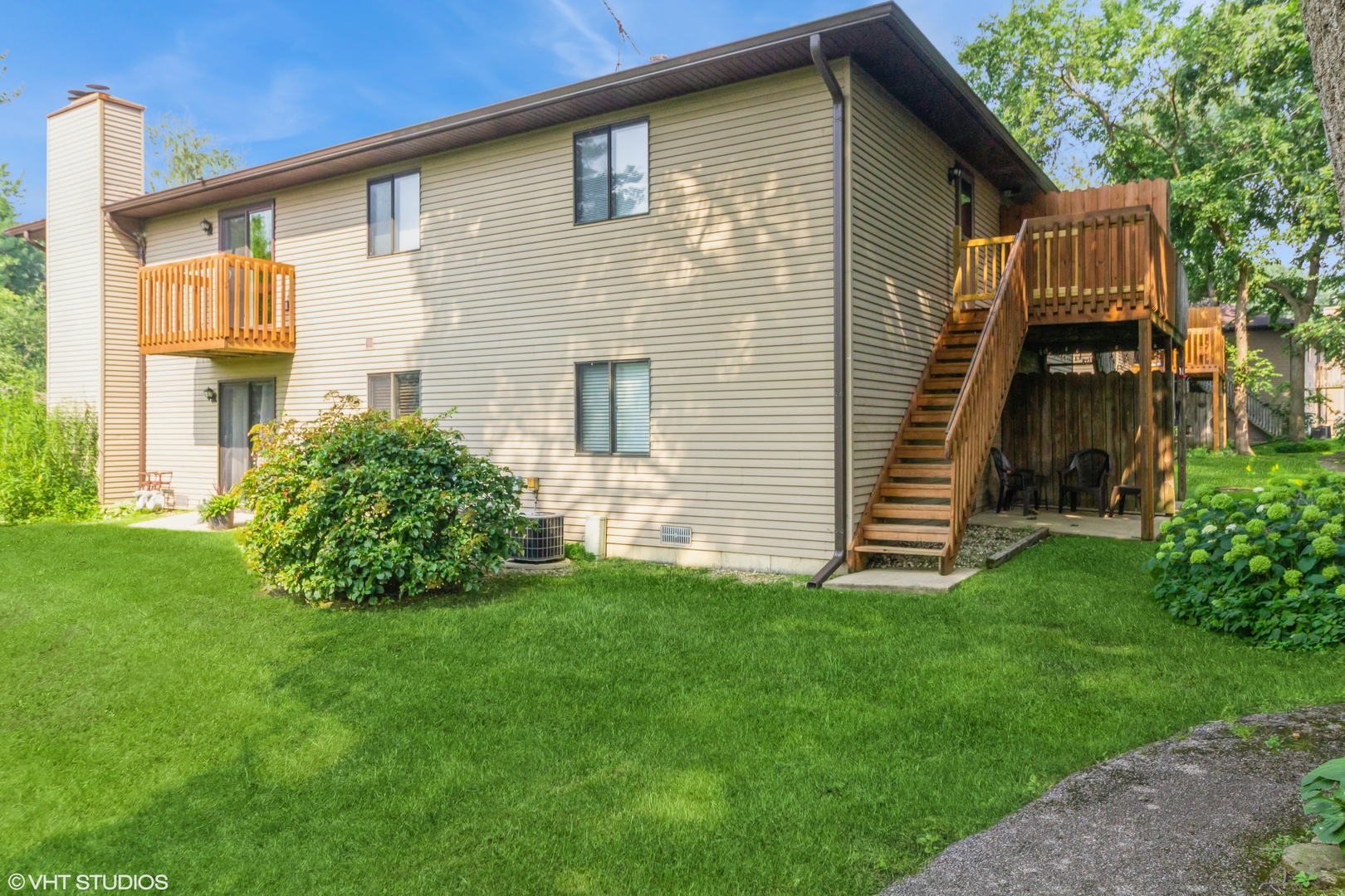 253 S Harrison Street #253, Geneva, IL 60134