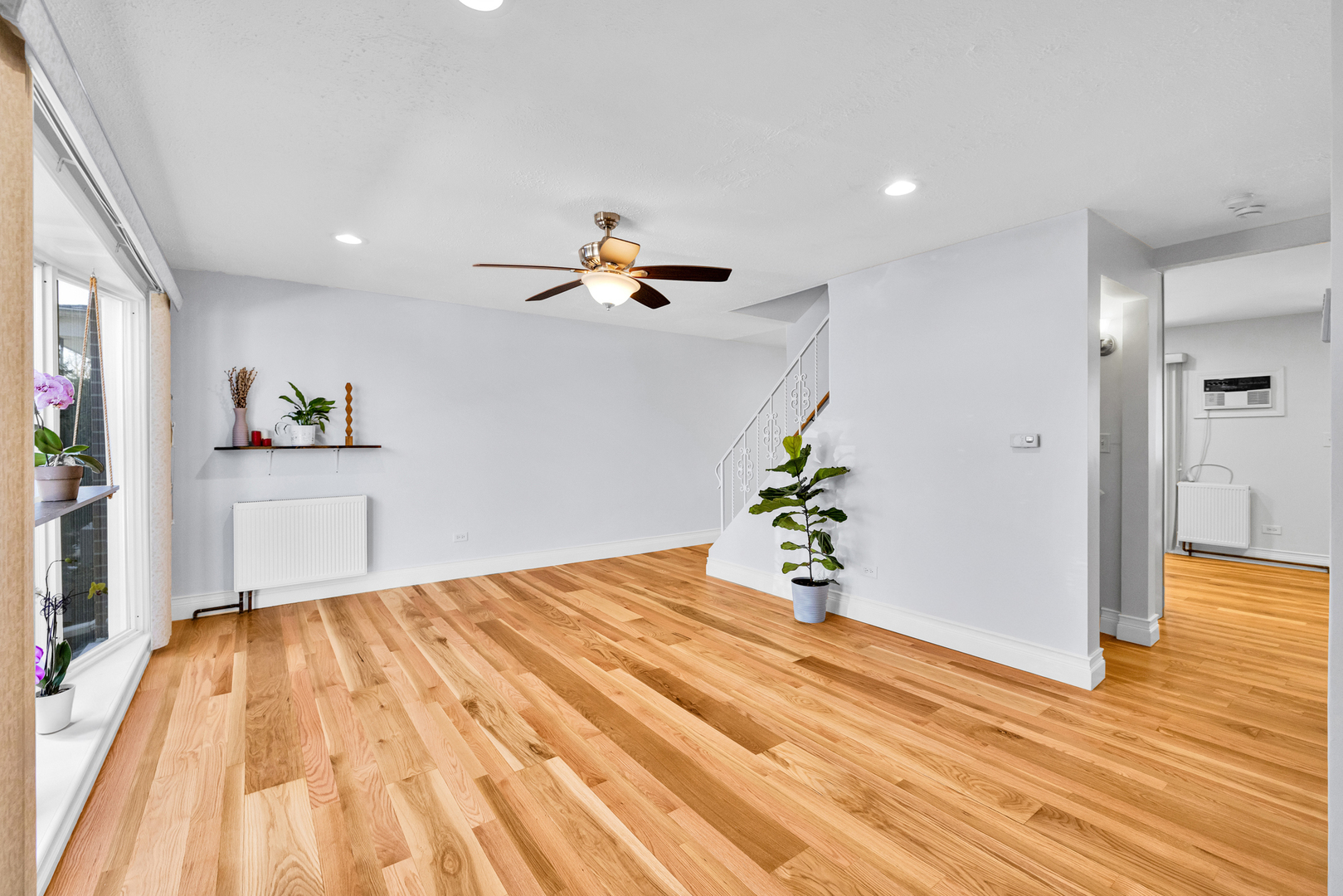 8852 Robin Drive #E, Des Plaines, IL 60016