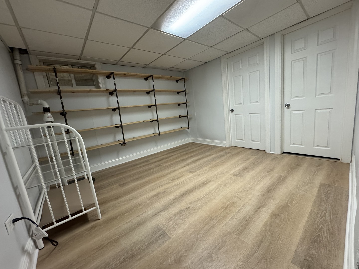 8852 Robin Drive #E, Des Plaines, IL 60016