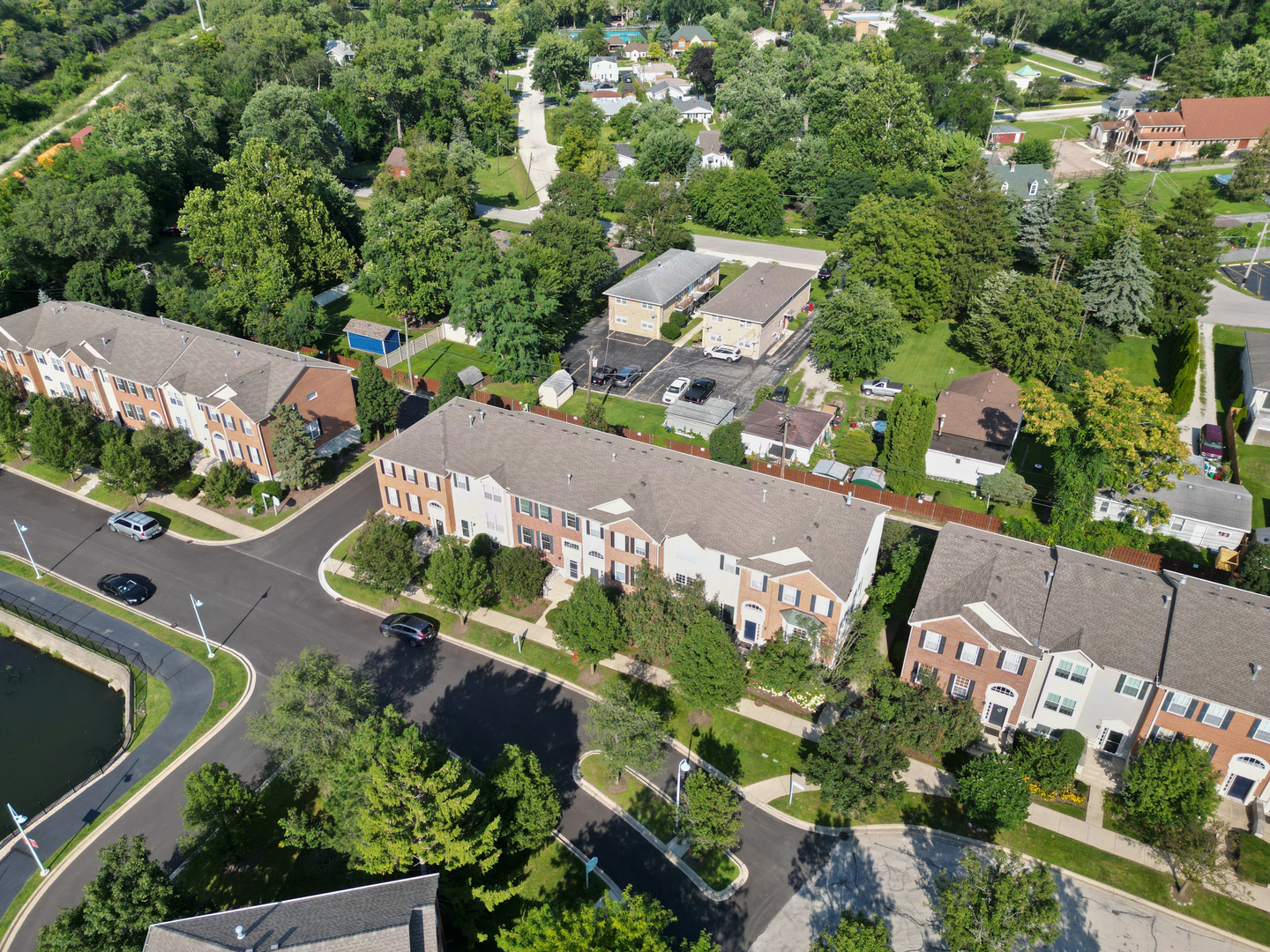 111 Rachel Avenue #406E, Willow Springs, IL 60480