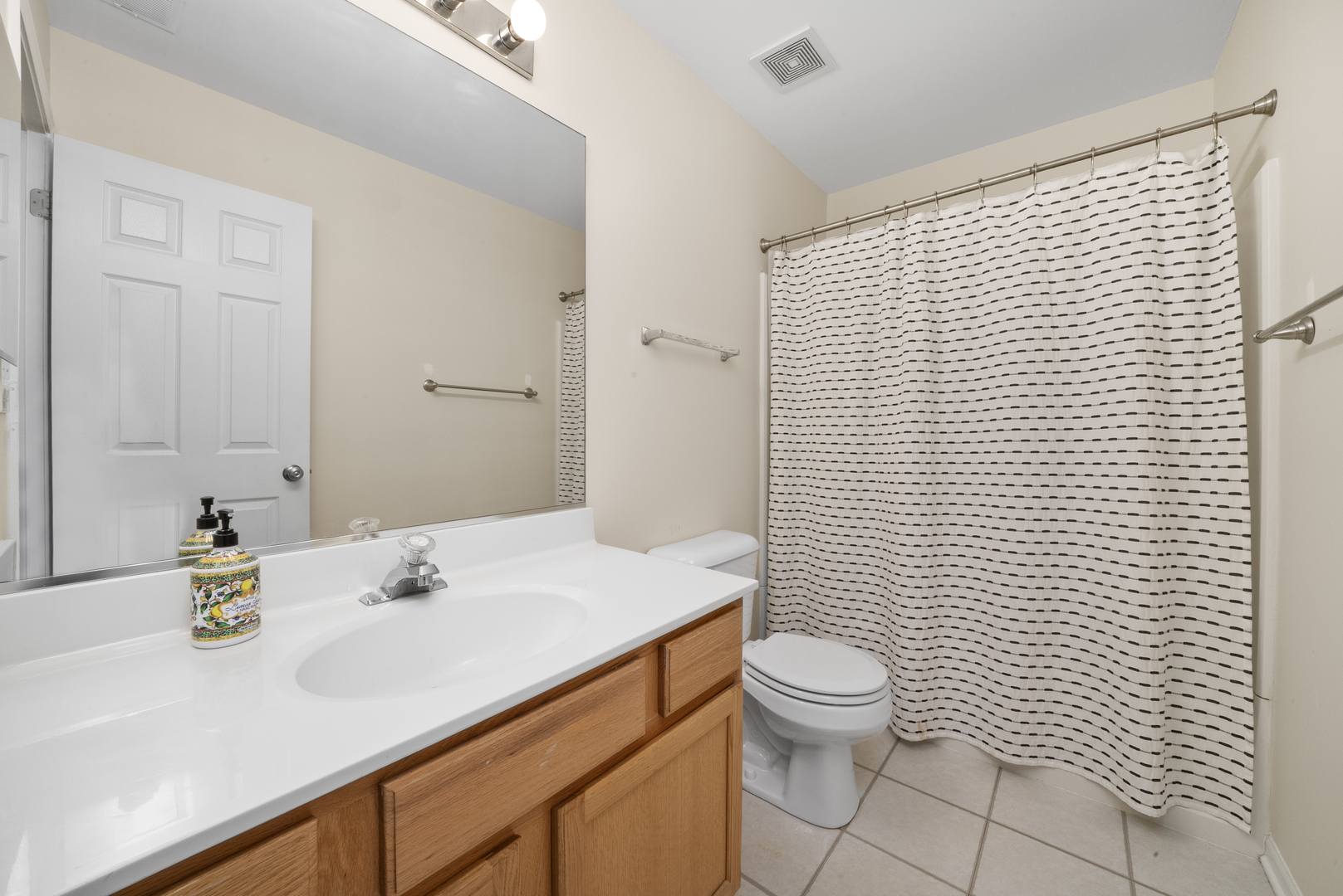 111 Rachel Avenue #406E, Willow Springs, IL 60480