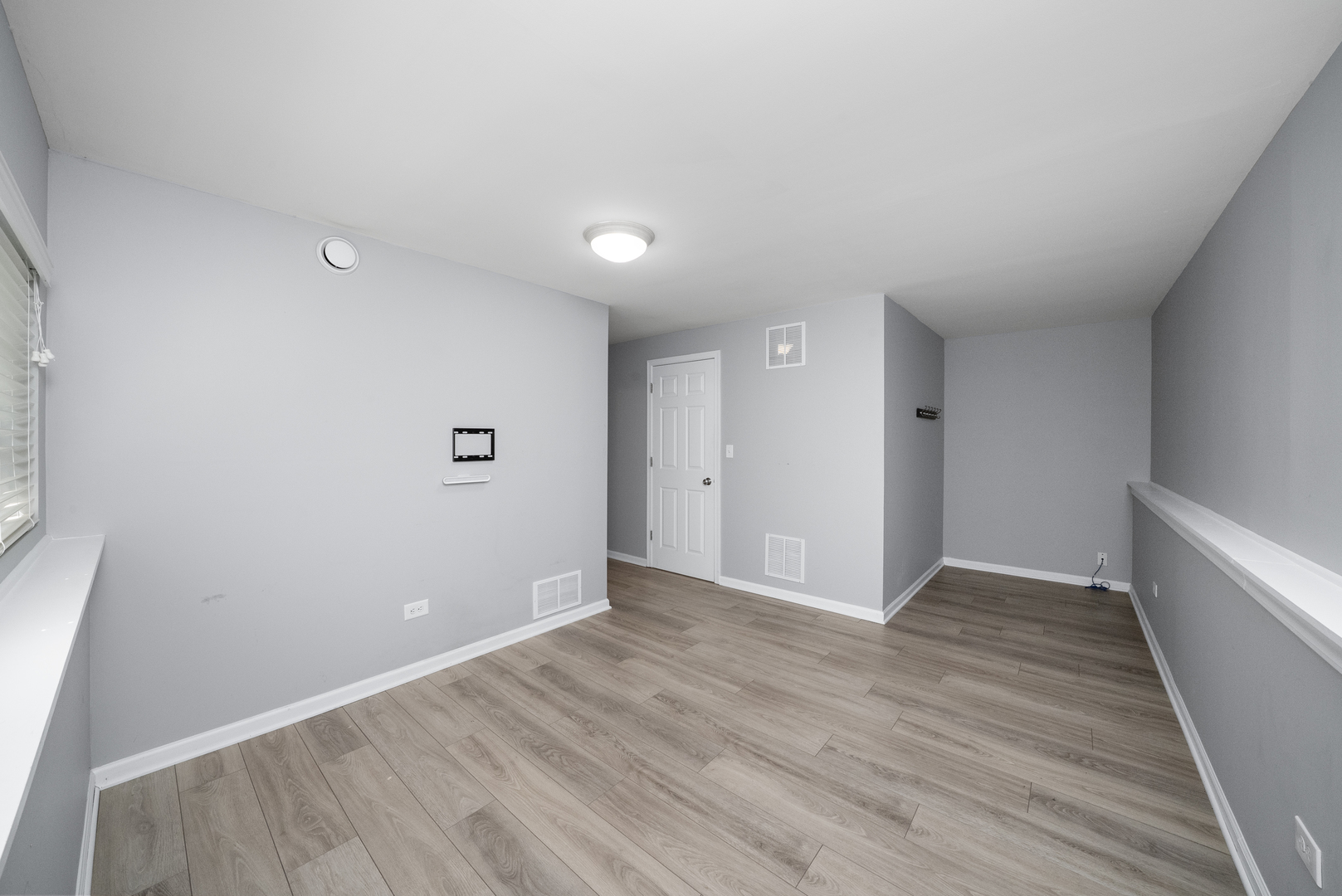 111 Rachel Avenue #406E, Willow Springs, IL 60480