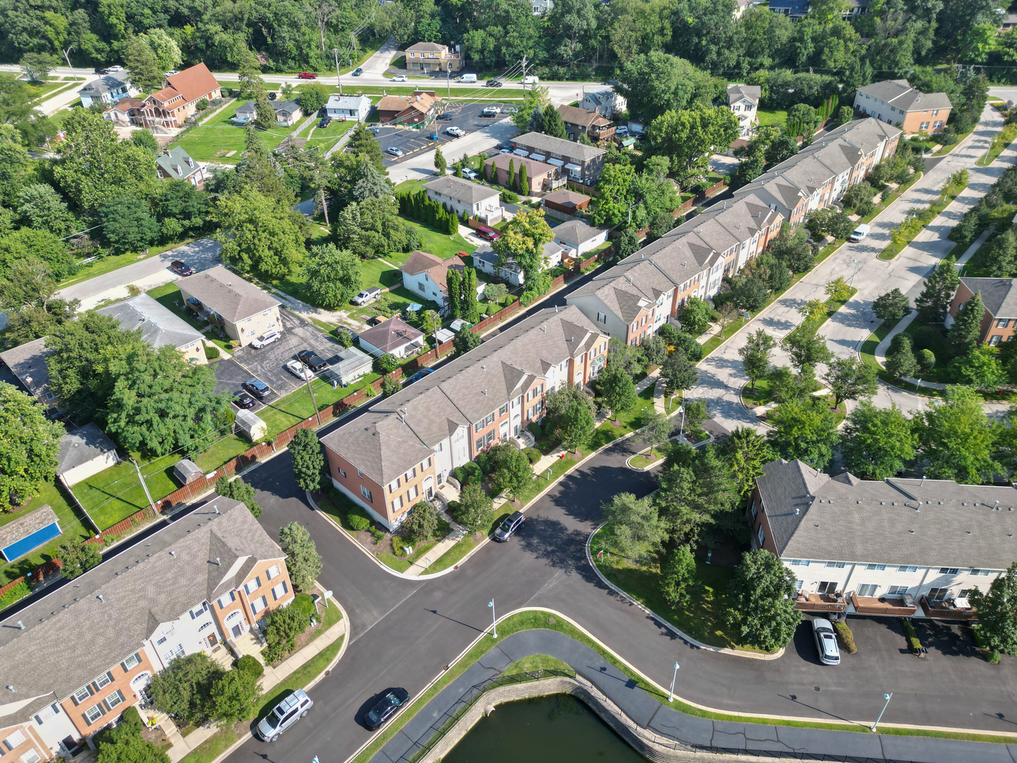 111 Rachel Avenue #406E, Willow Springs, IL 60480