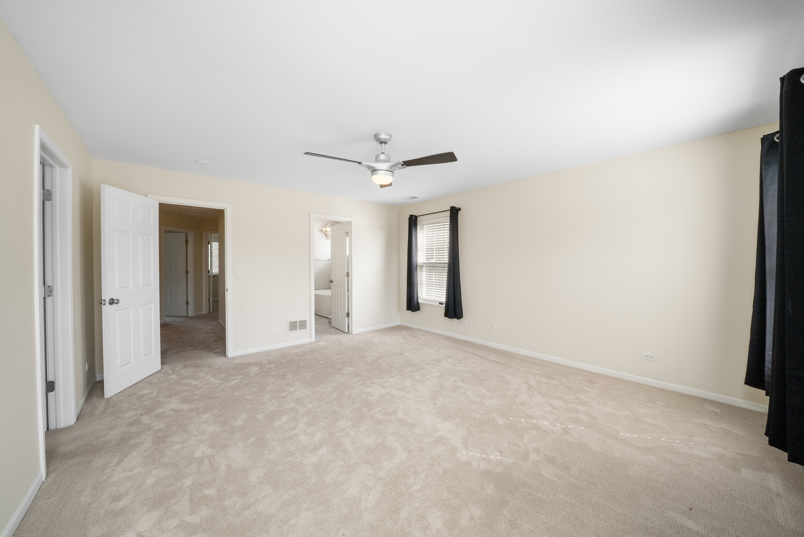 111 Rachel Avenue #406E, Willow Springs, IL 60480