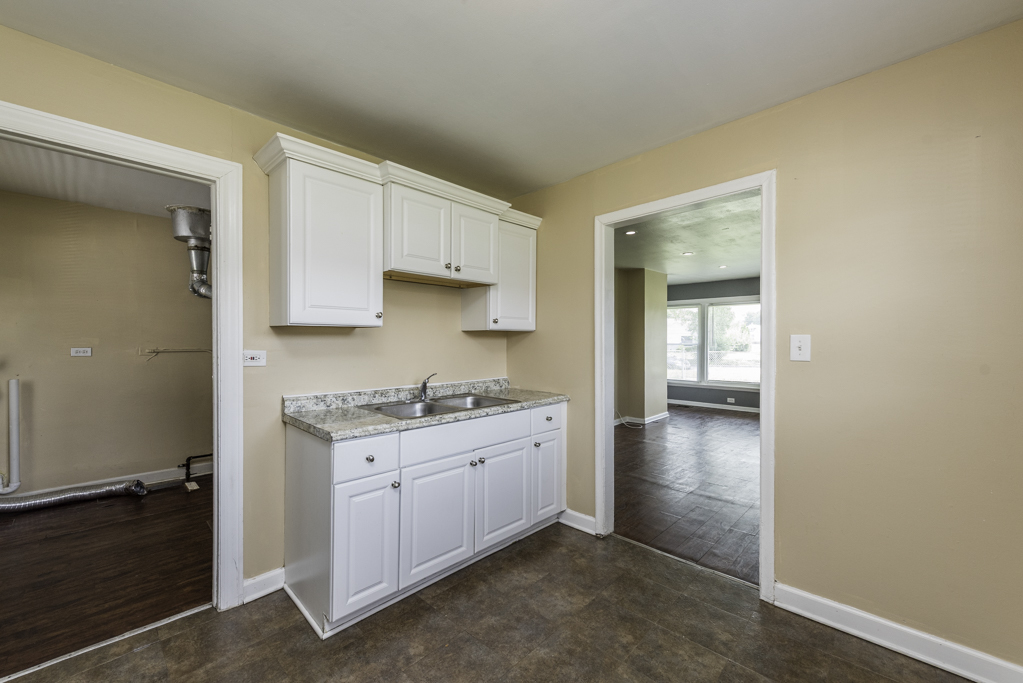 1724 Lyons Court, Waukegan, IL 60085