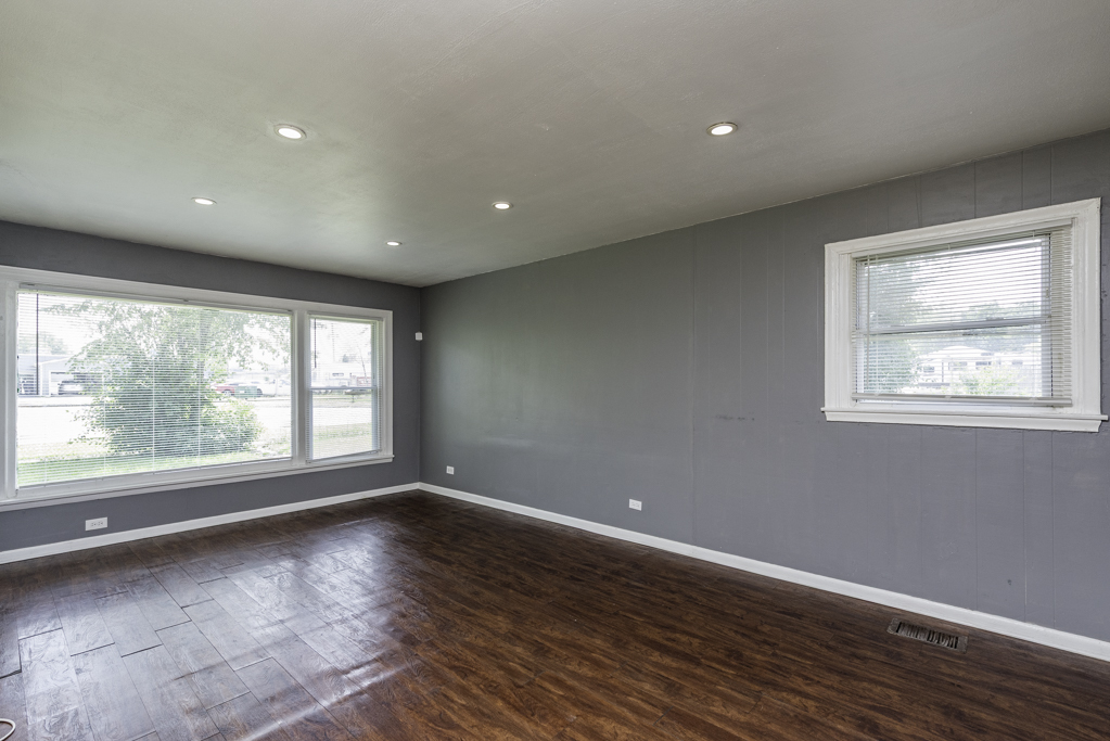 1724 Lyons Court, Waukegan, IL 60085