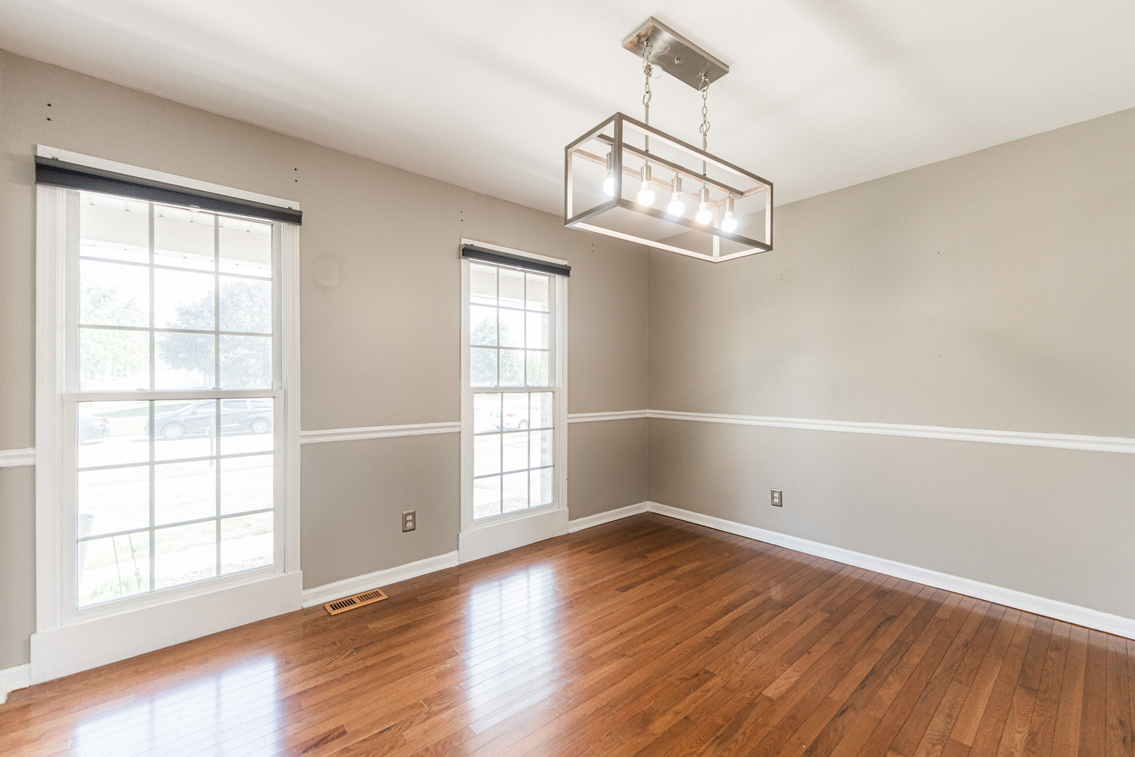 117 DEVONSHIRE Drive, DeKalb, IL 60115