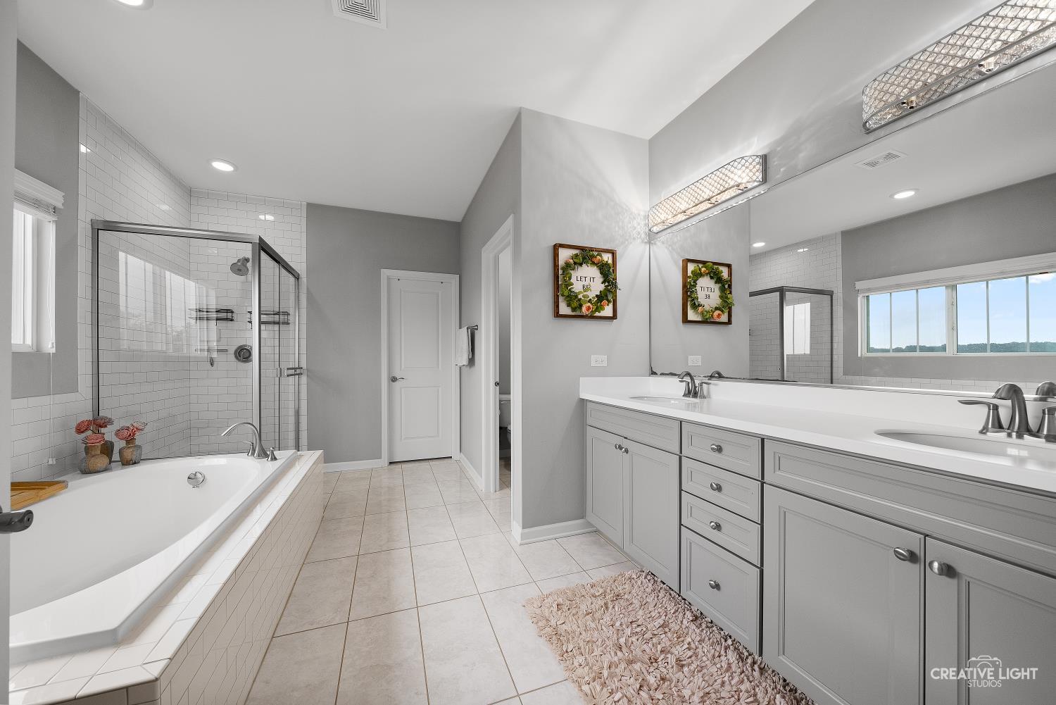 325 Kennedy Drive, St. Charles, IL 60175