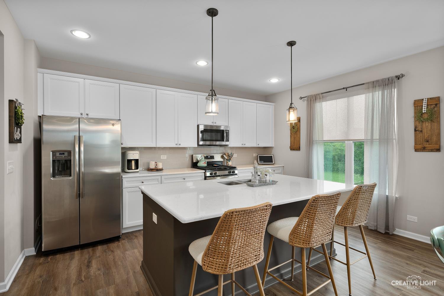 325 Kennedy Drive, St. Charles, IL 60175