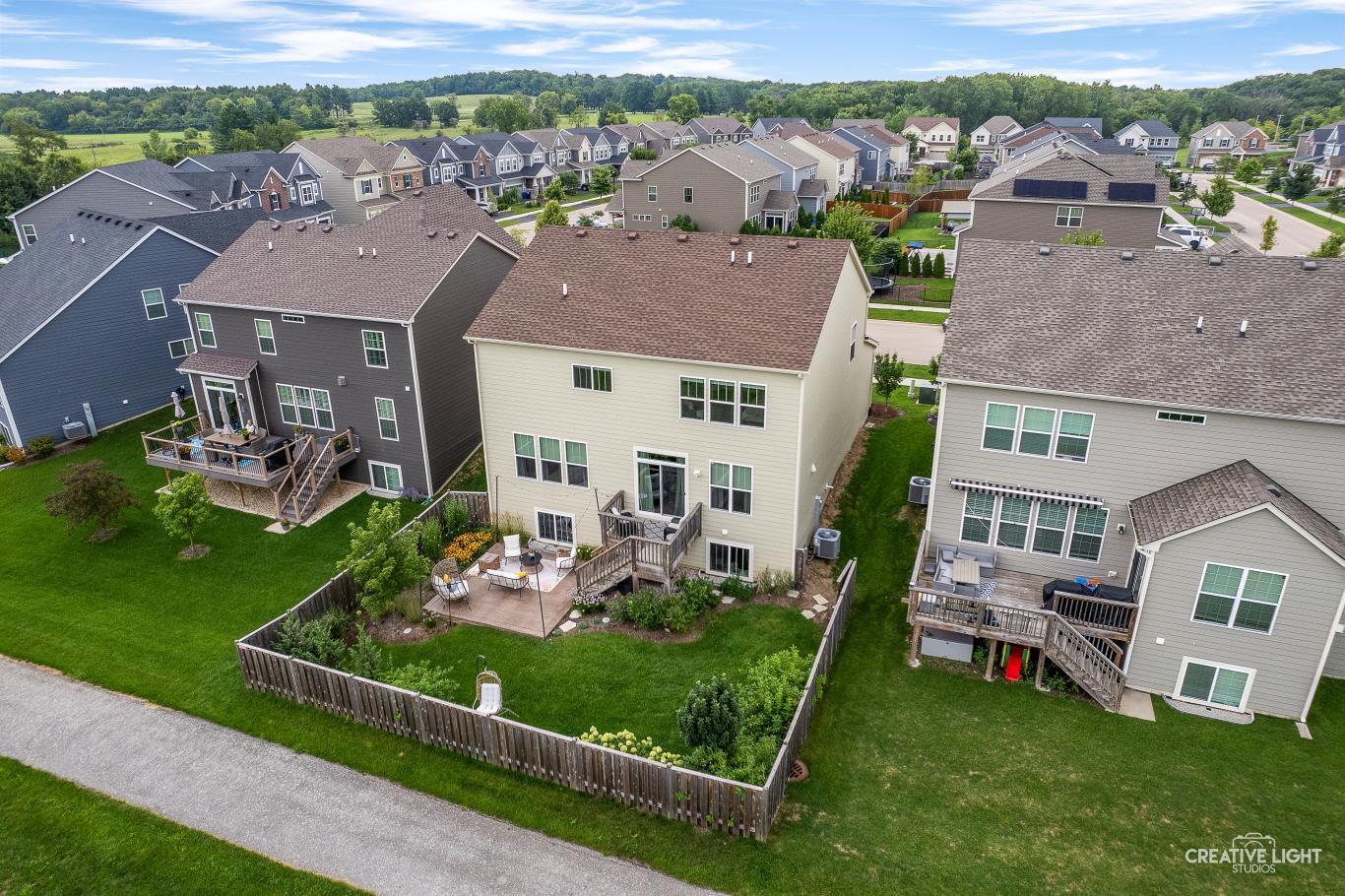 325 Kennedy Drive, St. Charles, IL 60175
