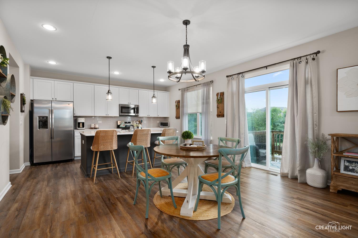 325 Kennedy Drive, St. Charles, IL 60175