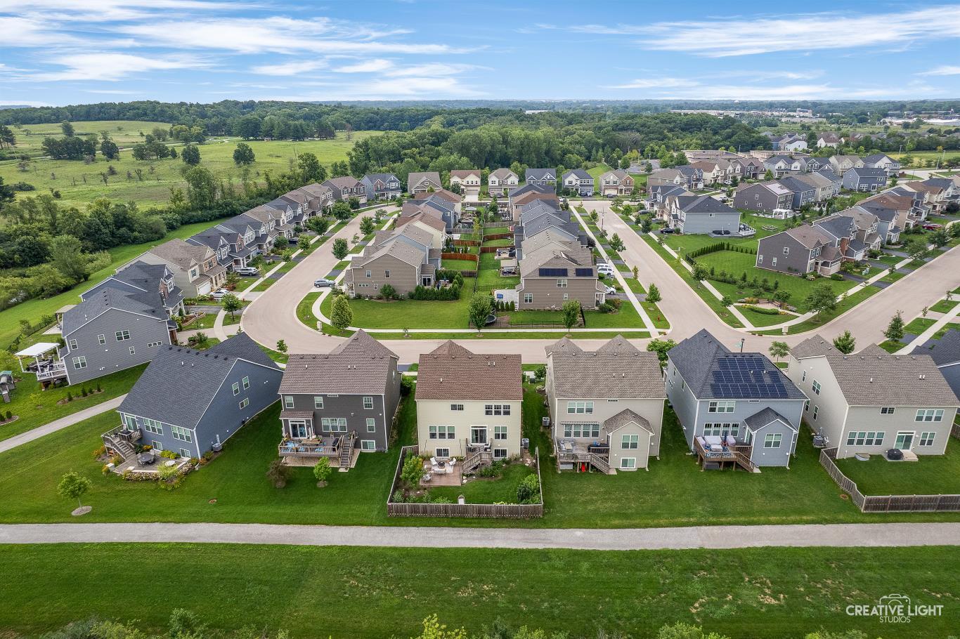 325 Kennedy Drive, St. Charles, IL 60175